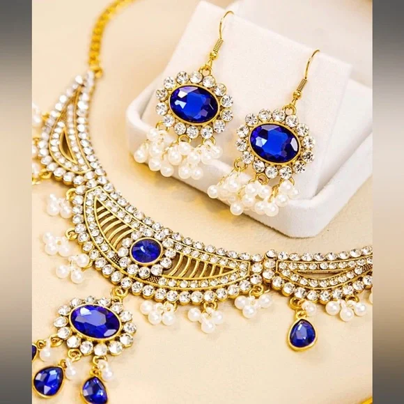 Jewellery Set - Picture 1 of 3